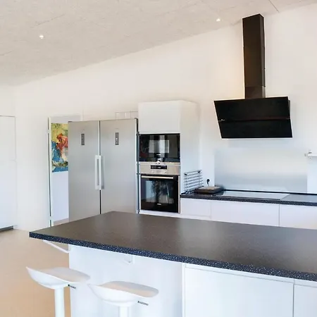 Hébergement de vacances Five-bedroom Holiday In Ebeltoft